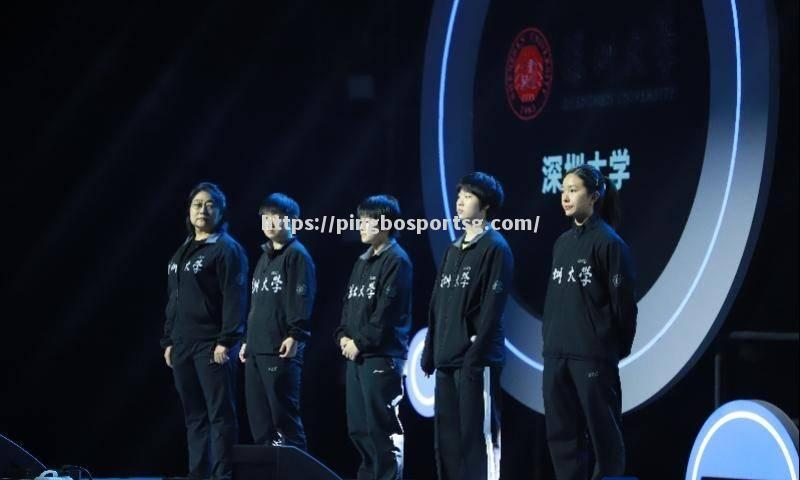 比赛打响！球员们全力以赴，鏖战场上